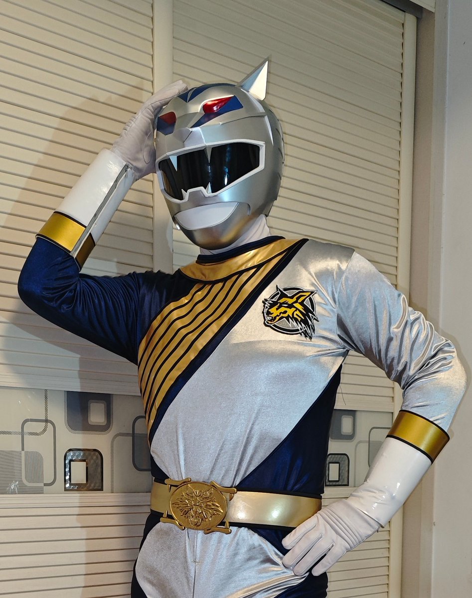 红-战-士 tweet media