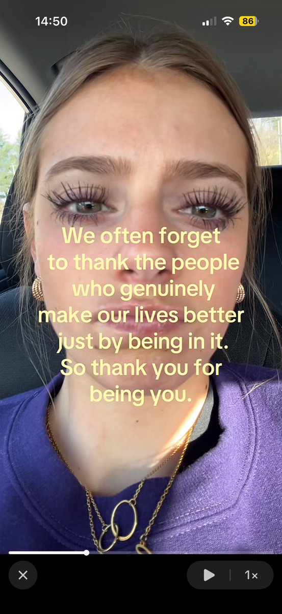 amy⚡️ tweet media