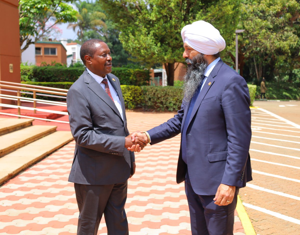 Development Canada tweet media