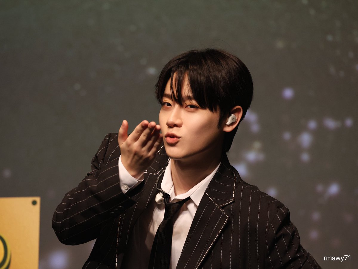 금나잇 tweet media