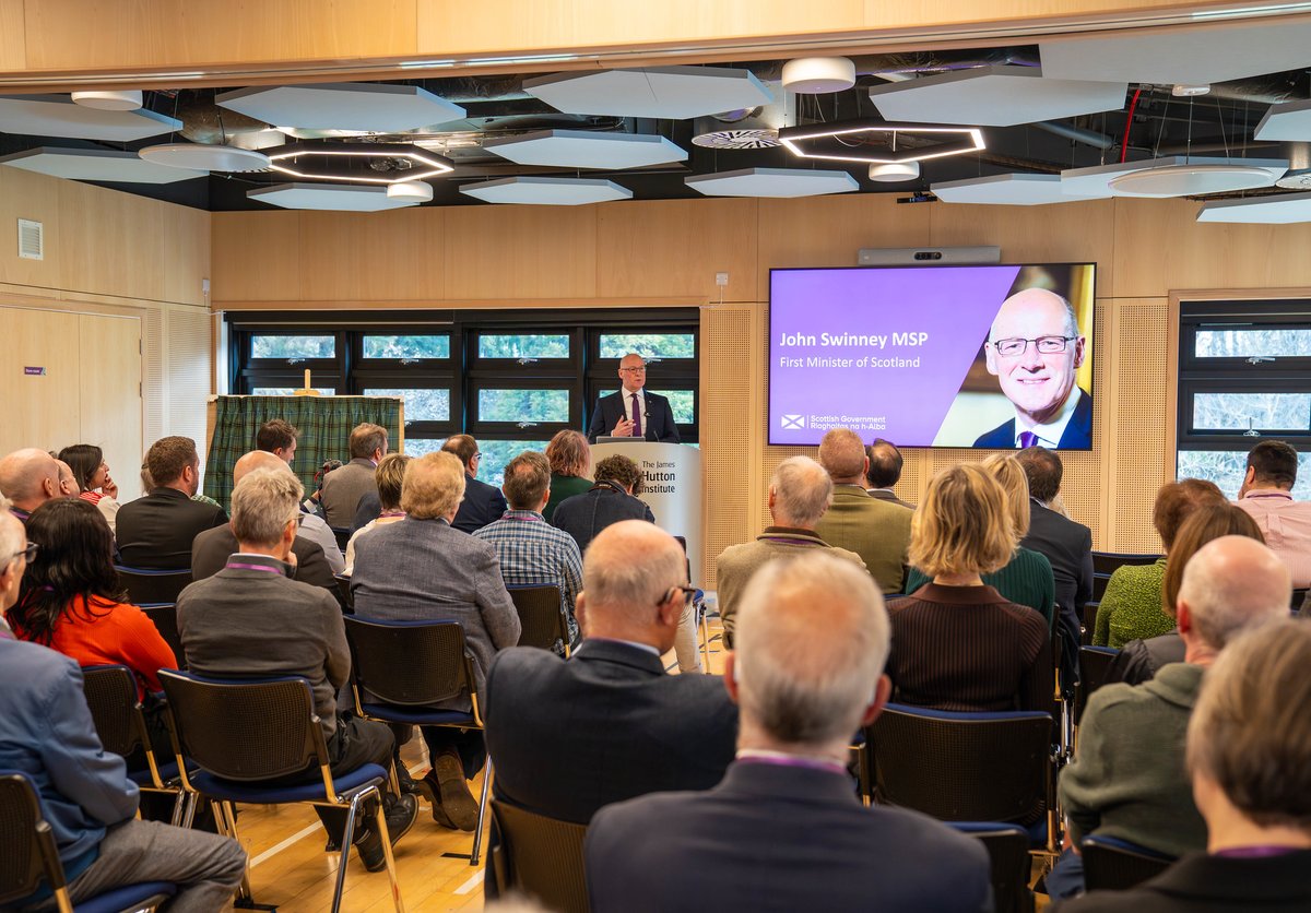 First Minister tweet media