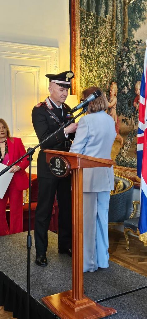 Italy in UK tweet media