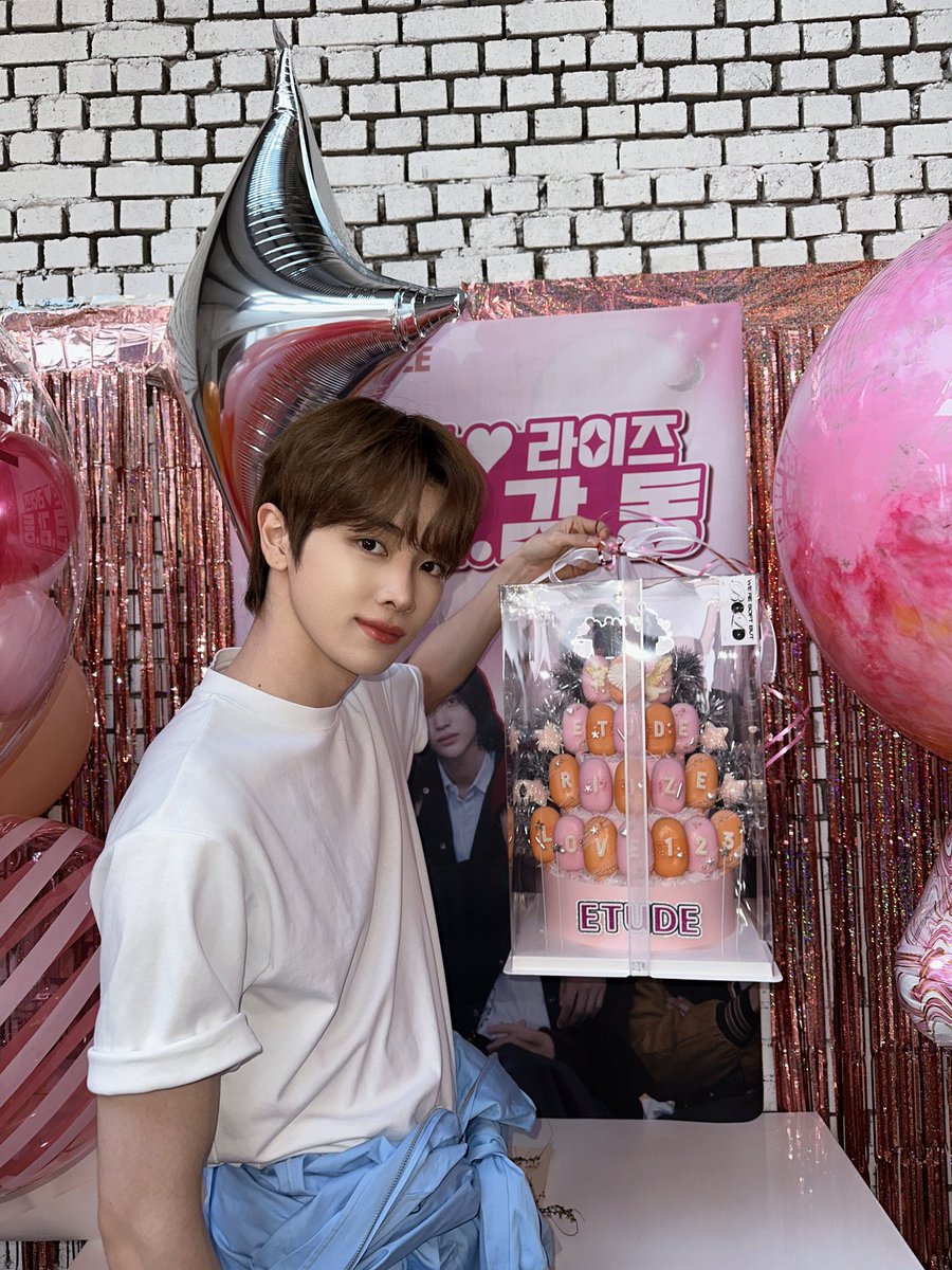 N년 전 오늘의 성찬 tweet media