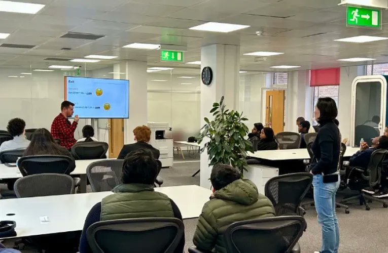 UniWestLondon's tweet image. Our BSc (Hons) Business Economics students’ industry visit to Blue Lake Venture Capital in London provided first-hand insight into how investors evaluate start-ups, manage risk, and scale big ideas. 💼✨

Read more 📰: uwl.ac.uk/news/uwl-busin…

#UWL #BusinessEconomics #Careers