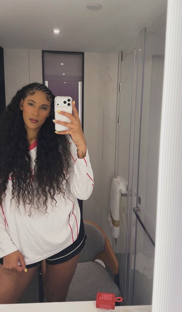 I talk hoops 🏀 tweet media