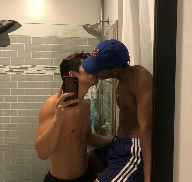 Boys 𝓵𝓸𝓿𝓮 tweet media