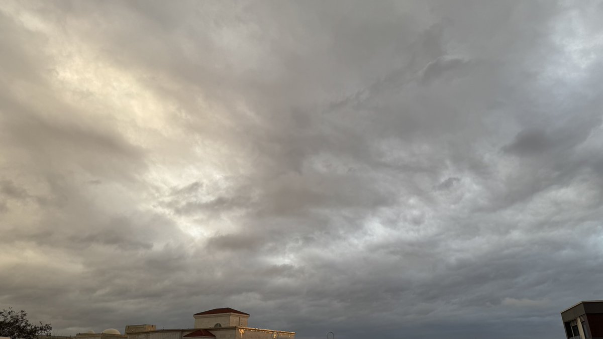 أمان ❄︎ tweet media