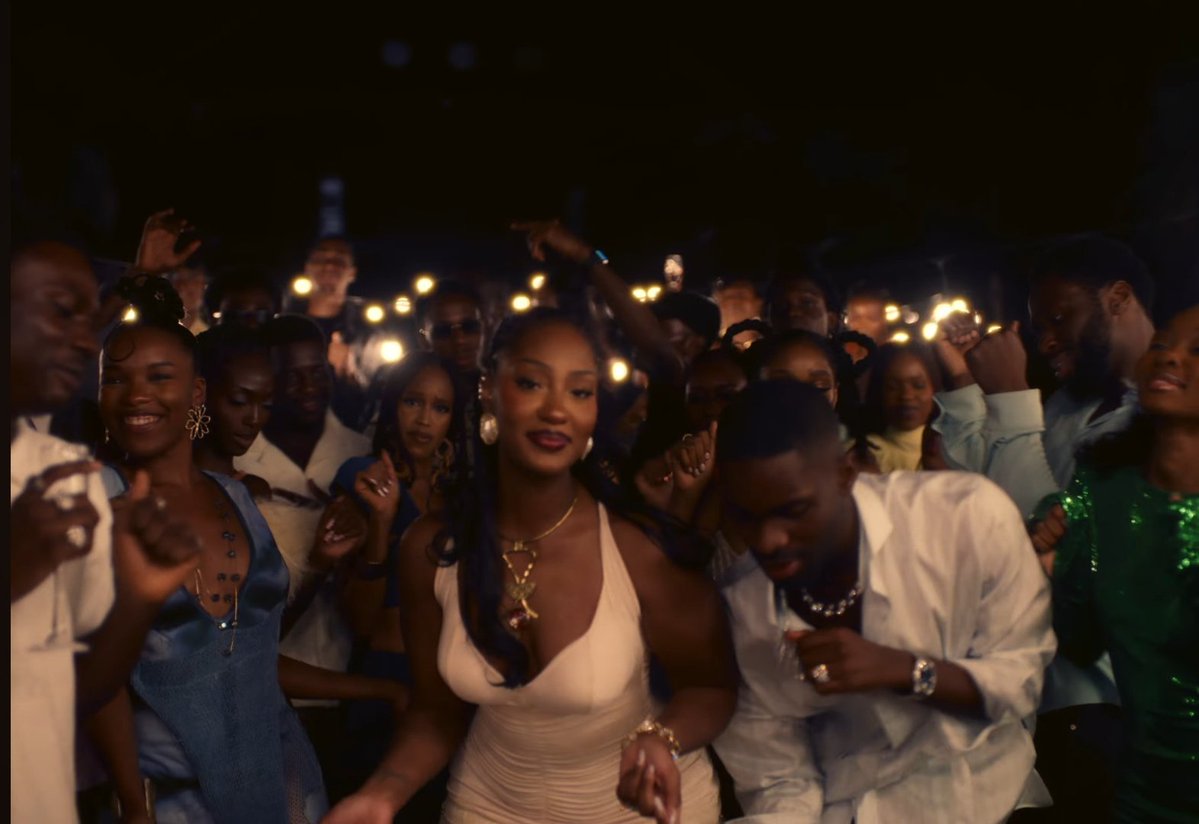 Tems Charts tweet media