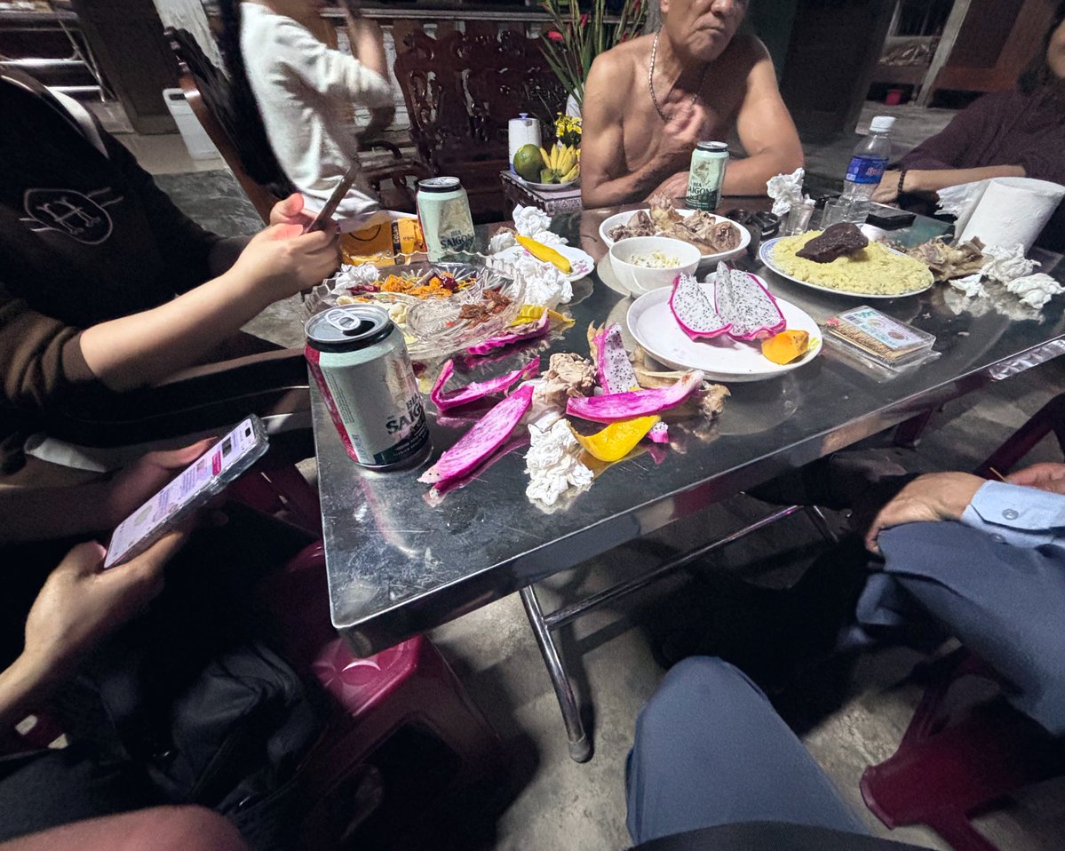 やす。 tweet media