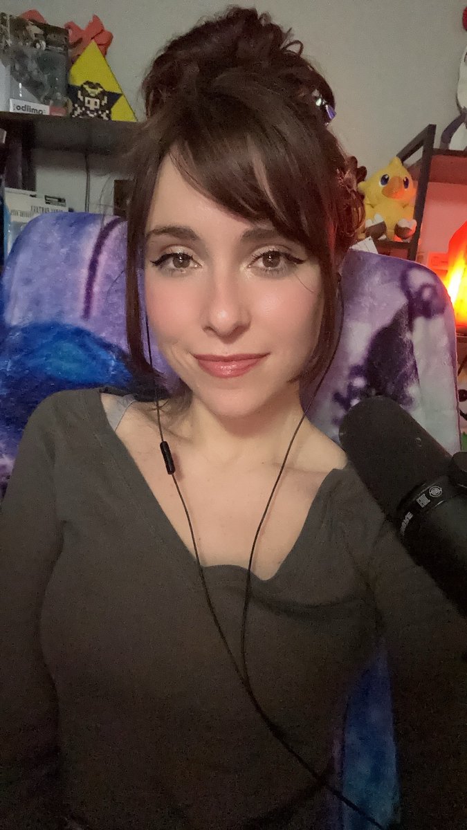 More Xenoblade 2 today! Come hang out! 💖

twitch.tv/sweetheartalyy