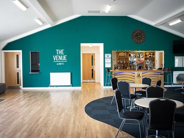 Bar Staff Wanted – The Venue (Broadbridge Heath FC) 🍻

We’re looking for friendly, reliable bar staff for occasional Saturday events.

No experience needed – full training provided!

What you get: • Relaxed, sociable environment • Welcoming team • 6:30pm–midnight shifts