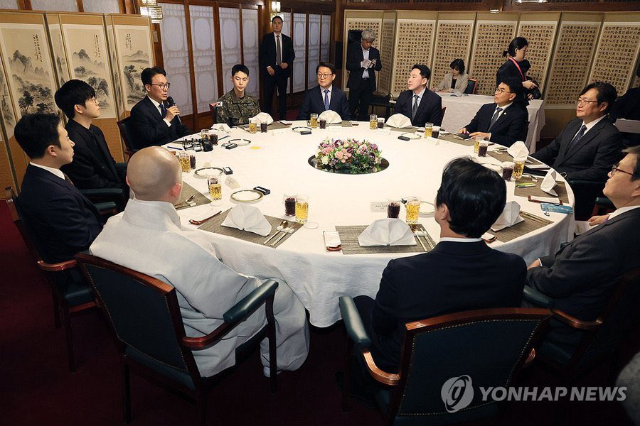 DOYOUNG Indonesia ໒꒱ tweet media