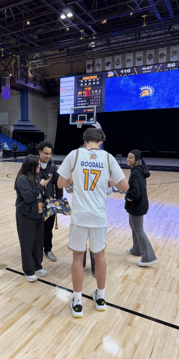 Goodall Fam tweet media