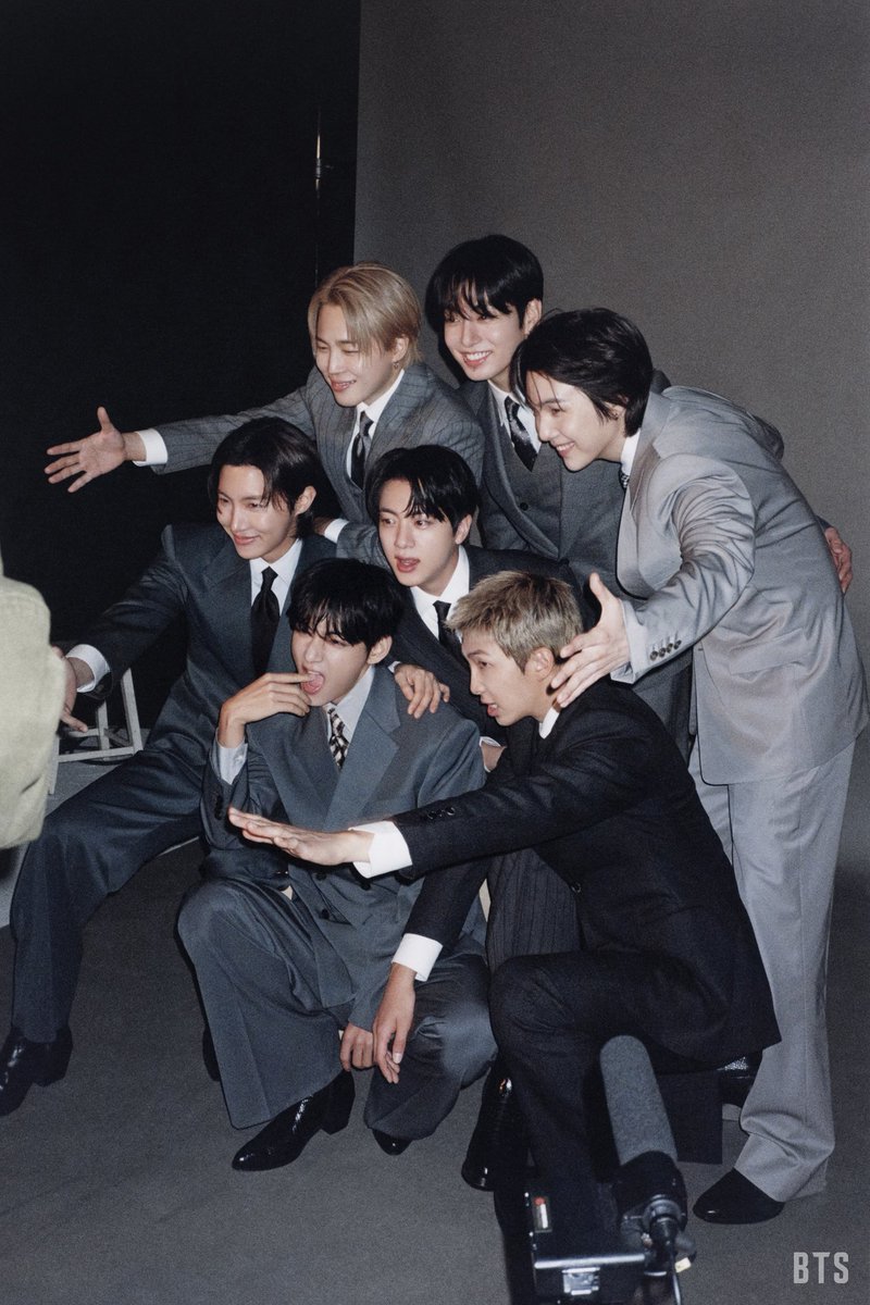bts_jungkookyie's tweet photo. "OT7 Forever"💜
Which member healed you?"~ 

#BTS_ARİRANG https://t.co/UqX0l849xg