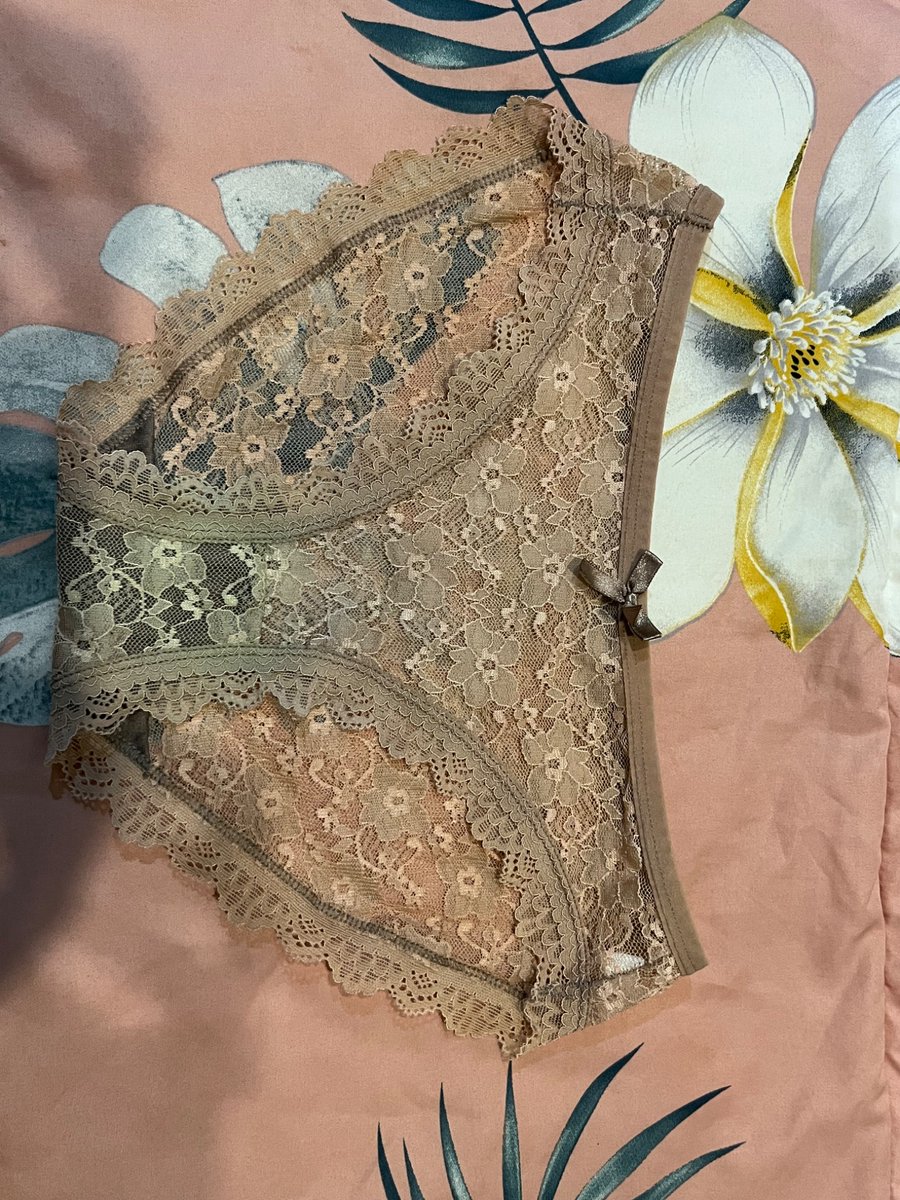 WARNING ! tweet media