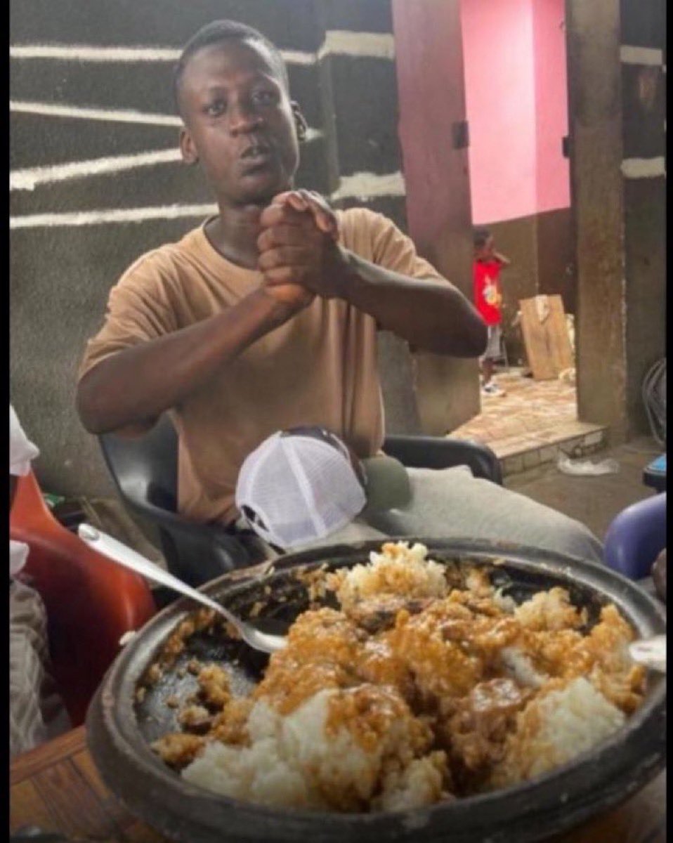 D A M O U 🇫🇮 tweet media