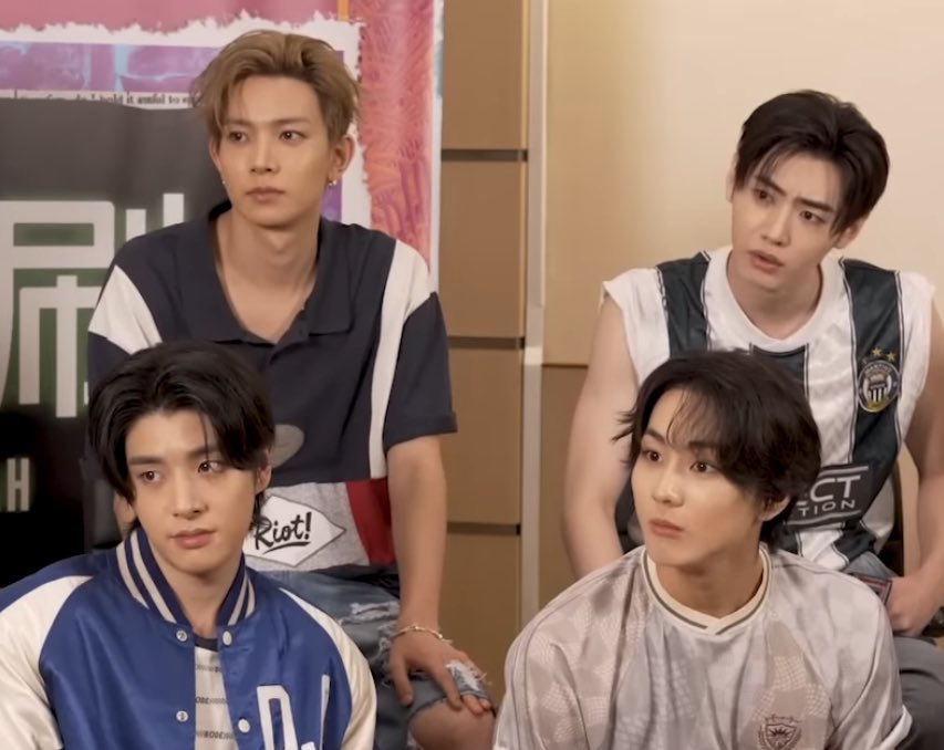 พวกที่บอกบอยคอตแต่ลงไซน์ลงเฟ่ 
กู :