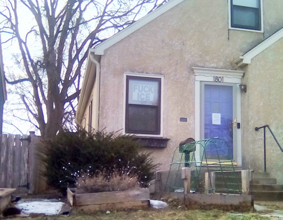 Liz Collin tweet media