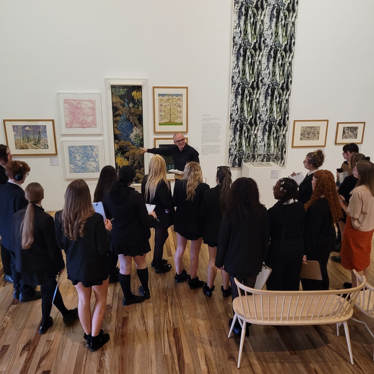 StAnnesAcademy's tweet image. Y10 Art students had a fantastic experience last week at Whitworth Art Gallery taking part in a workshop led by artist 🎨 Alan Birch. During the session they explored etching techniques and created their own prints. #etching #artists #gallery @CranmerTrust