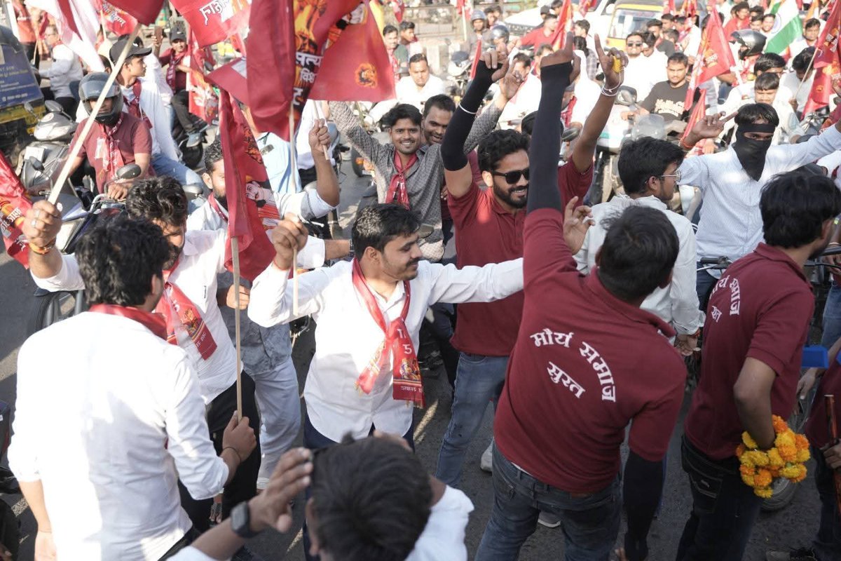 सम्राट असोक महान की जयंती पर विशाल शोभायात्रा महारैली  22 मार्च 2026 मौर्य समाज सूरत के द्वारा हर साल असोका जन्माष्टमी इसी तरह शोभायात्रा महारैली निकाली जाती है 

जय सम्राट.......जय मौर्यवंश ☸️🦁