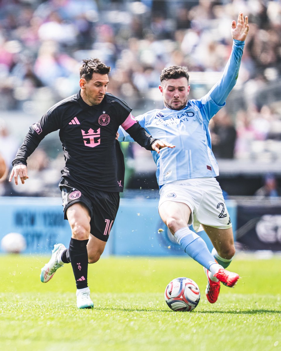 MessiExperience's tweet photo. Victory 2-3 of @intermiamicf against NYCFC at Yankee Stadium. ⚽️

Free kick goal from Leo Messi and show in New York. 🐐🔥

Relive the magic of 10 like never before... Only in The Messi Experience! 🙌🏼

Victoria 2–3 de @intermiamicf ante NYCFC en el Yankee Stadium. ⚽️
Gol de tiro libre de Leo Messi y show en Nueva York. 🐐🔥

Revive la magia del 10 como nunca antes… ¡Solo en The Messi Experience! 🙌🏼

#TheMessiExperience #Messi