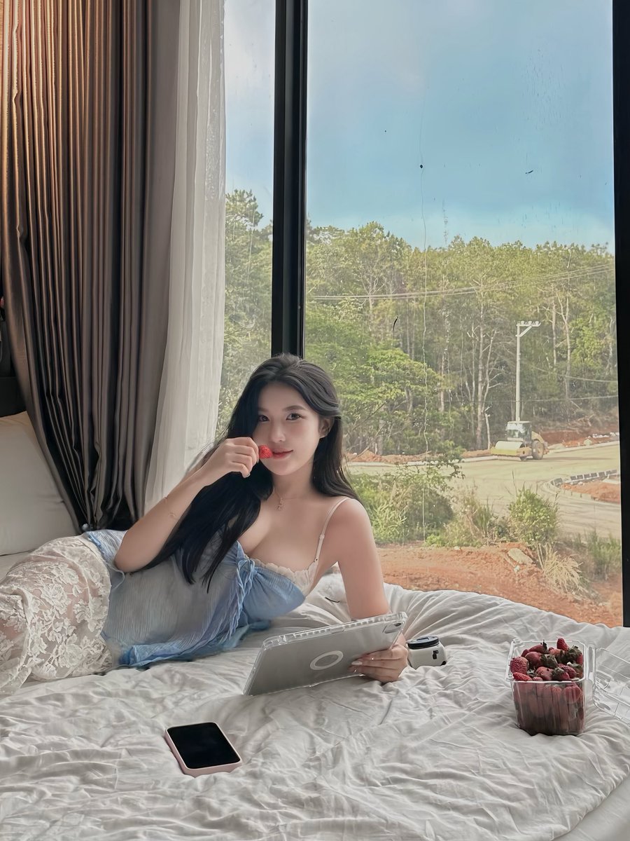 Mỹ Linh tweet media