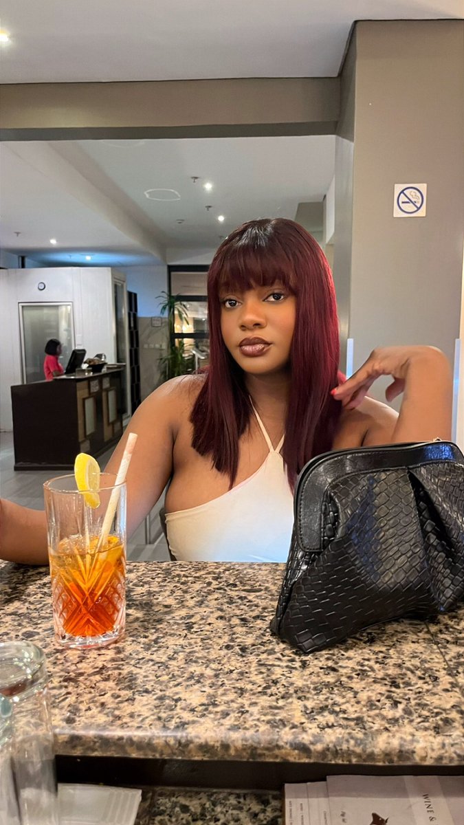 Aries cherry 🍒👄 tweet media