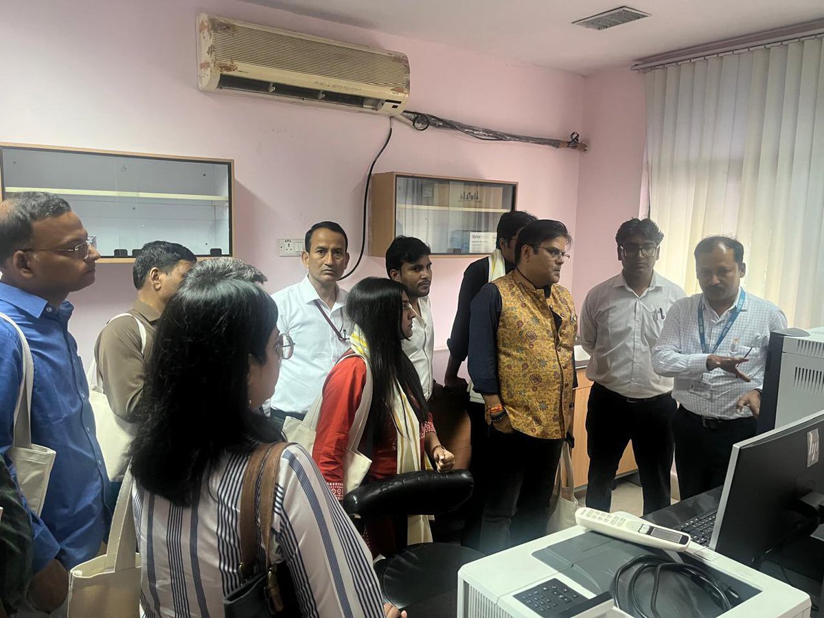 ICMRNIN's tweet photo. A vibrant media interaction at our Institute.
@PIB_India delegation from @DHRGoI met Director @BKulkarni_nin &amp; scientists, explored nutrition research for #publichealth &amp; realising Hon’ble PM @narendramodi’s vision of #ViksitBharat thru better nutrition
@ICMRDELHI @MoHFW_INDIA https://t.co/x3k2jpt3KM