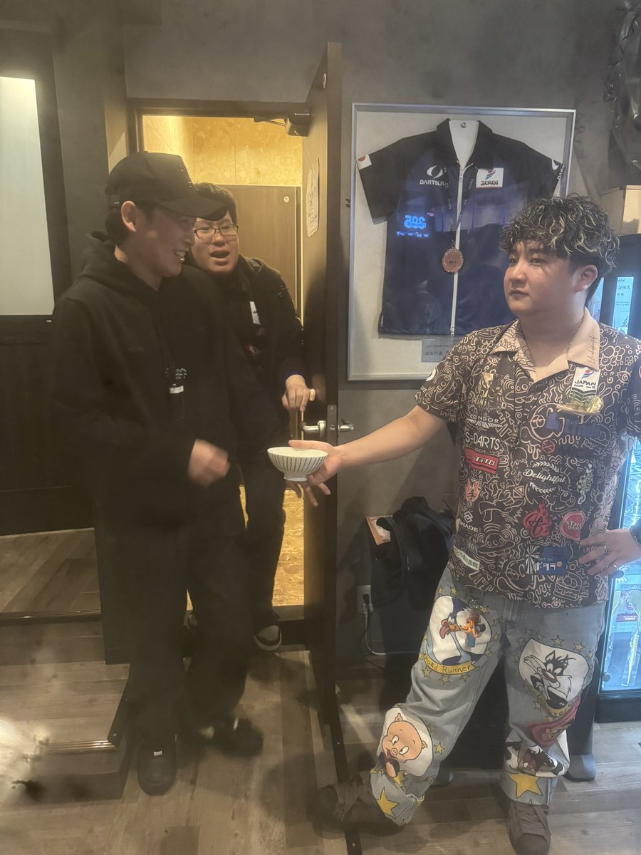 tomo_maromaro's tweet image. 3/21 Laughter坂口優希恵選手イベント
3/22 Laughterハウストーナメント

2026年最初のトイレの場所を教えてくれる優希恵ちゃんとトイレ前でチンチロ🎲待ち構えている後藤プロ
#Laughter 
#坂口優希恵 
#後藤智弥