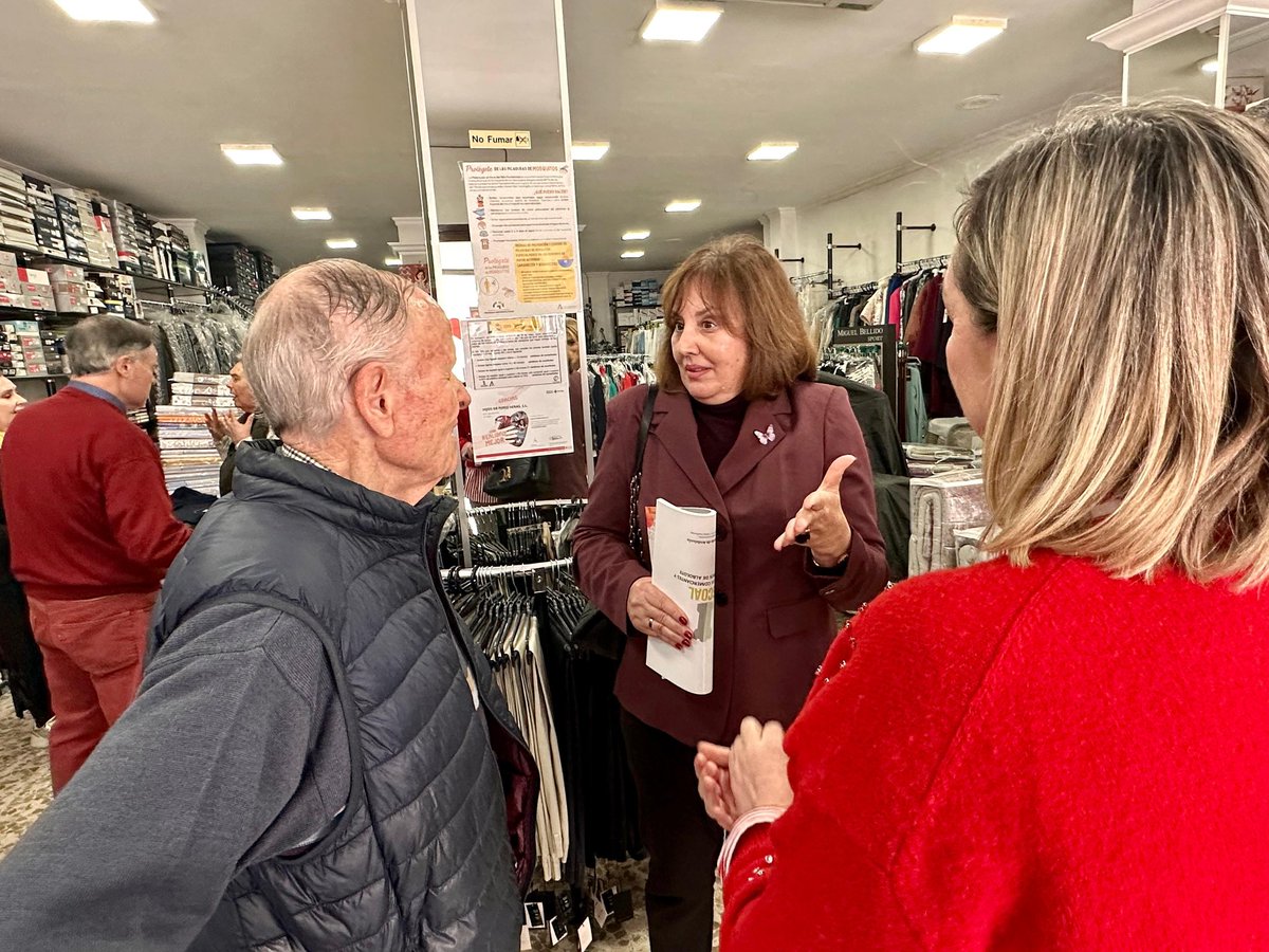 ✅️ <a href="/cristina_ajj/">cristina jimenez jimenez</a> visita a los comerciantes de Albolote junto a los concejales <a href="/d_navarroq/">David Navarro</a> y Cristina Guerrero.

Los pequeños empresarios están asfixiados a impuestos y padecen miles de trabas administrativas. VOX devolverá a los españoles la prosperidad.