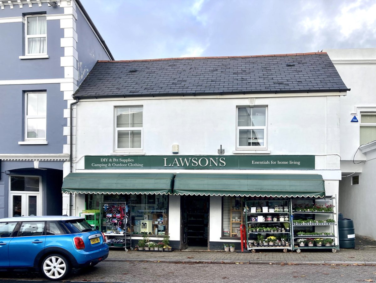 amandaemfgroup's tweet photo. EMF are pleased to announce the recent completion of Lawson's Ivybridge, sold to Ravi &amp; Preeti Kumar, now trading as Ivybridge Discounts. Seller Liz Lawson is delighted that the business has been sold as a going concern, which will continue to serve the local community. #sales https://t.co/d1oYgdMwZy