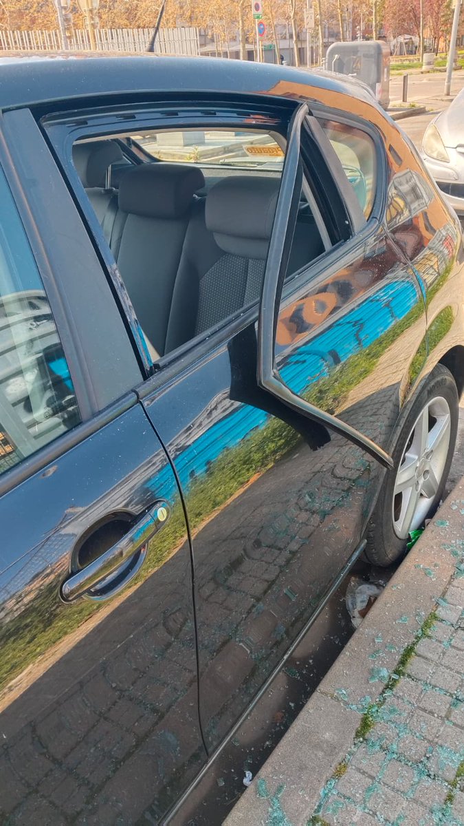 SergiFabri's tweet image. ⚠️ Una altra nit de robatoris... hem perdut el compte.

#Salt necessita un govern que prioritzi la seguretat, Salt necessita el doble de VOX.