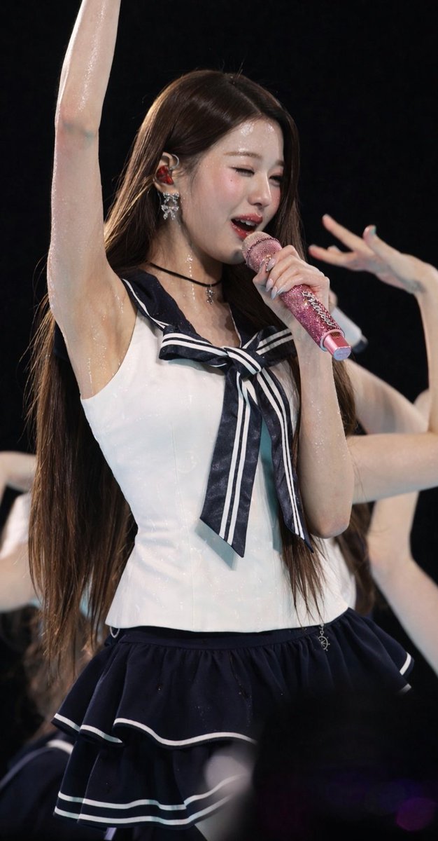 ​P. Gallery tweet media