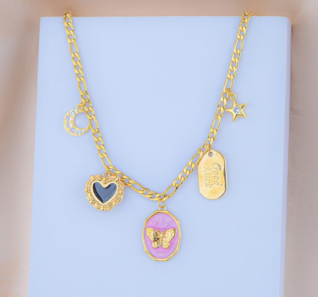 Buenos diasss
Recuerden que tambien tenemos collares multicharms que estan de moda😍