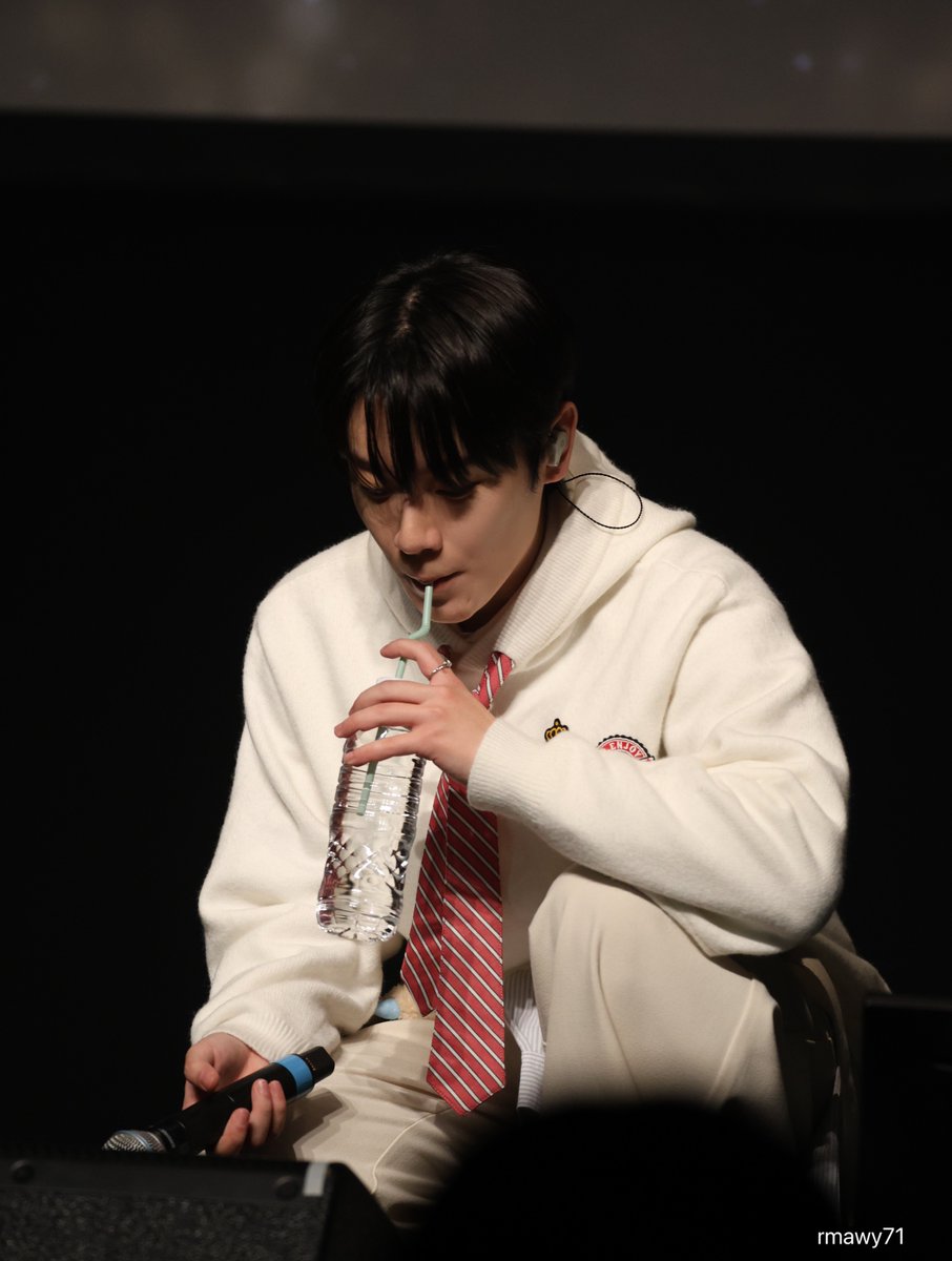 금나잇 tweet media