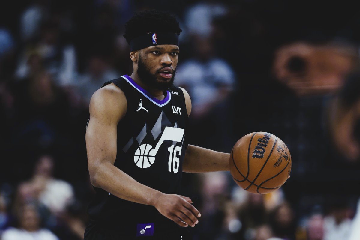 Alex Barutha 🏀 tweet media