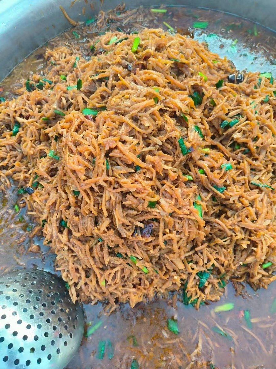 I LOVE ARIANA tweet media