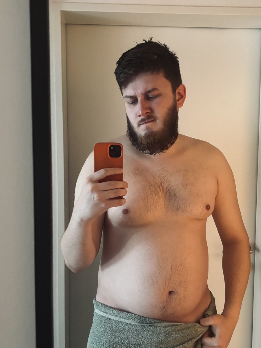 запутавшийся в асоциальных сетях tweet media