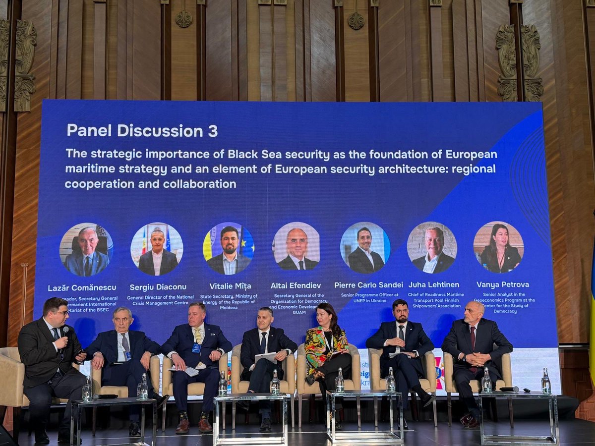 Lazar Comanescu tweet media