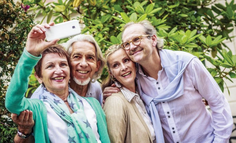 DiverseElders's tweet image. Social #isolation &amp;amp; #loneliness can have a notably adverse #effect on a person’s overall #health. Older adults have a lot to gain when they take steps to avoid and resolve isolation. Heres' how older adults can #build their #social networks in retirement buff.ly/bVjTEtl