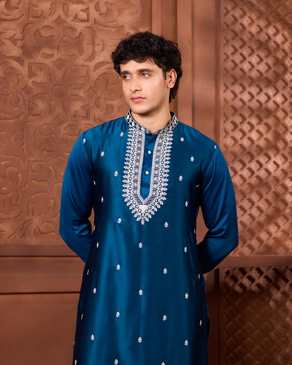 agapi_clothing's tweet image. Swipe through elegance ,From timeless embroidery to modern festive fits, discover styles that define every celebration ✨

#AgapiClothing #MensEthnicWear #KurtaStyle #FestiveCollection #IndianMensFashion #EthnicVibes #StyleInspiration #FestiveElegance #us #texas #canada