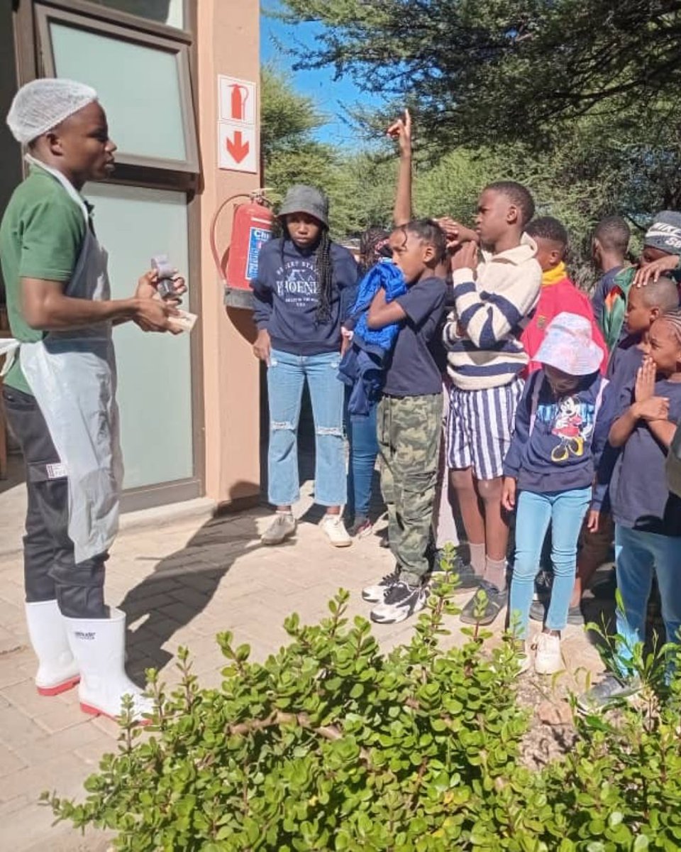 CCFCheetah's tweet image. In Namibia, Cheetah Conservation Fund (CCF) recently hosted students from the Nazareth Private School – and the kids thoroughly enjoyed learning about cheetah #conservation! The students learned about some of the technology used for conservation, including how to set up camera