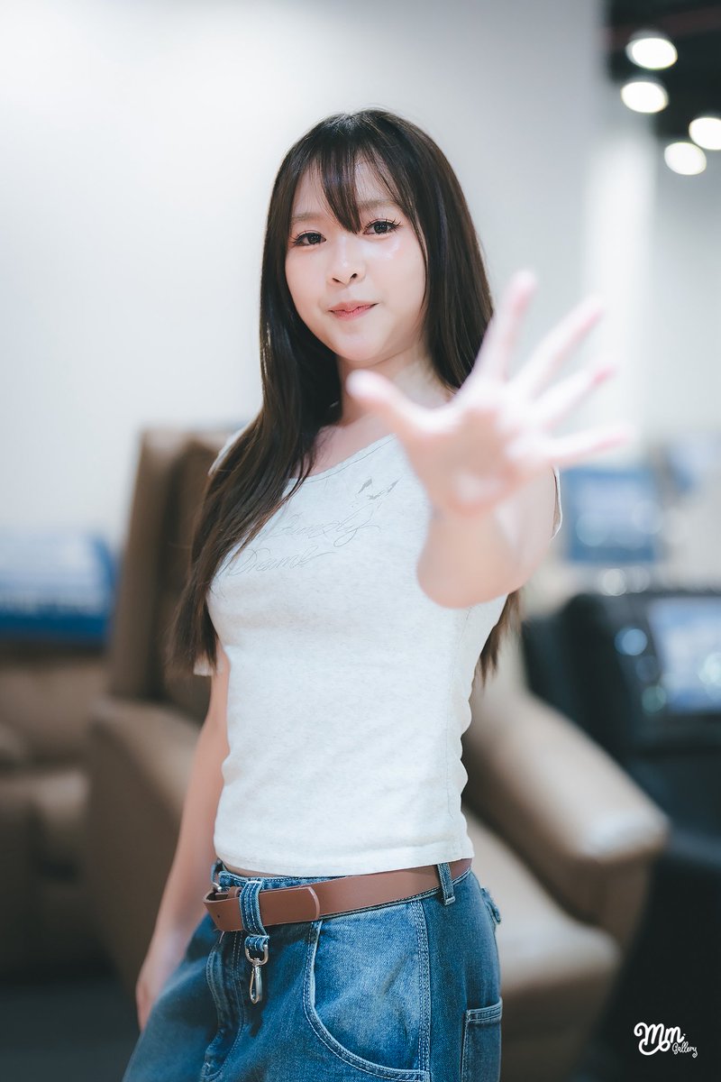 MM Gallery tweet media