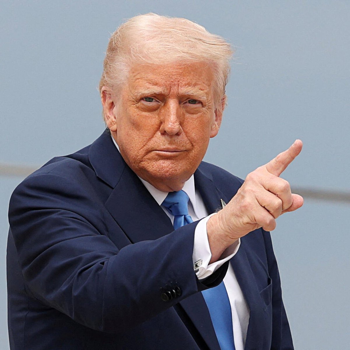 DC tweet media