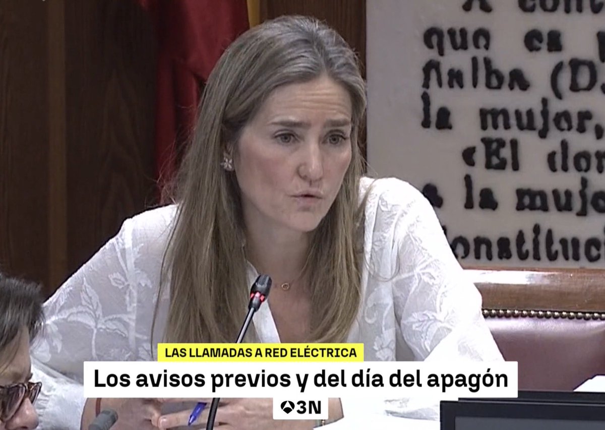 María López-Brea tweet media