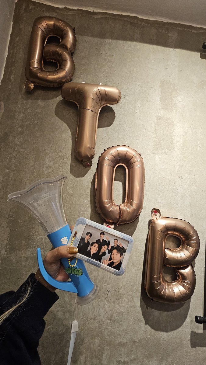 YENjiapsa tweet media