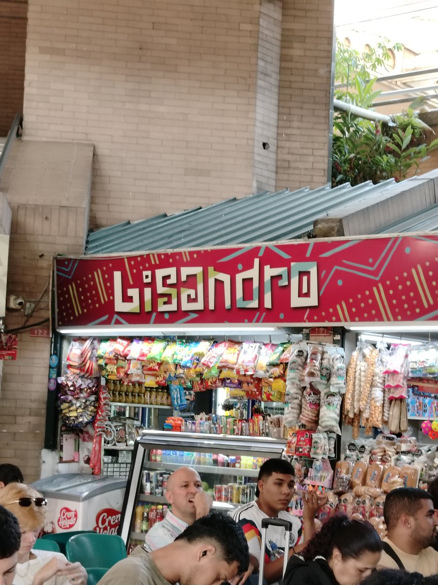 lari ♱ tweet media