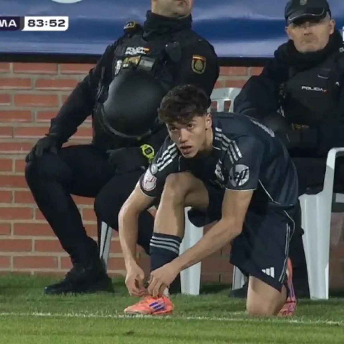 (fan) Rey Blanco tweet media