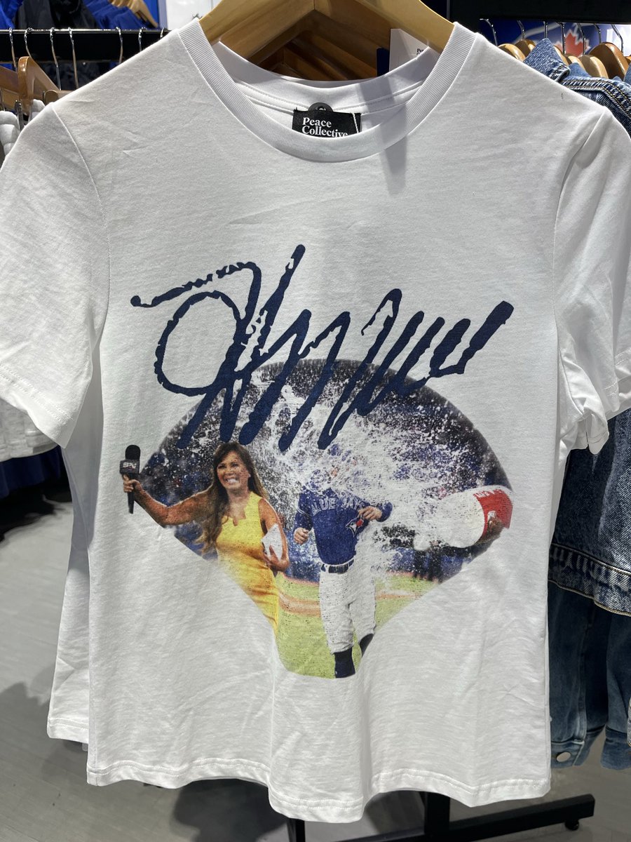 Liz McGuire tweet media