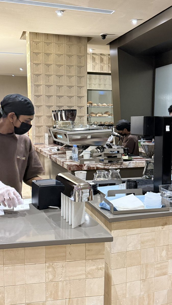 ًًًً tweet media